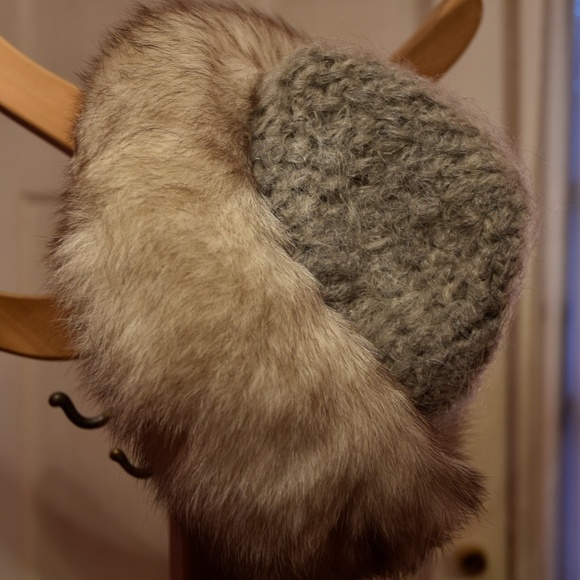 Lord & Taylor Accessories - Lord & Taylor Silver Fox Fur Wool Hat